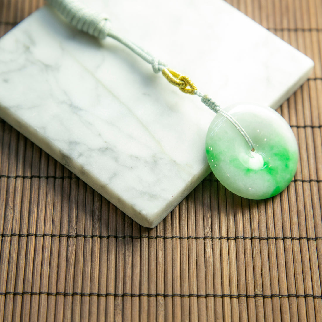 天然緬甸翡翠白底青平安扣吊墜