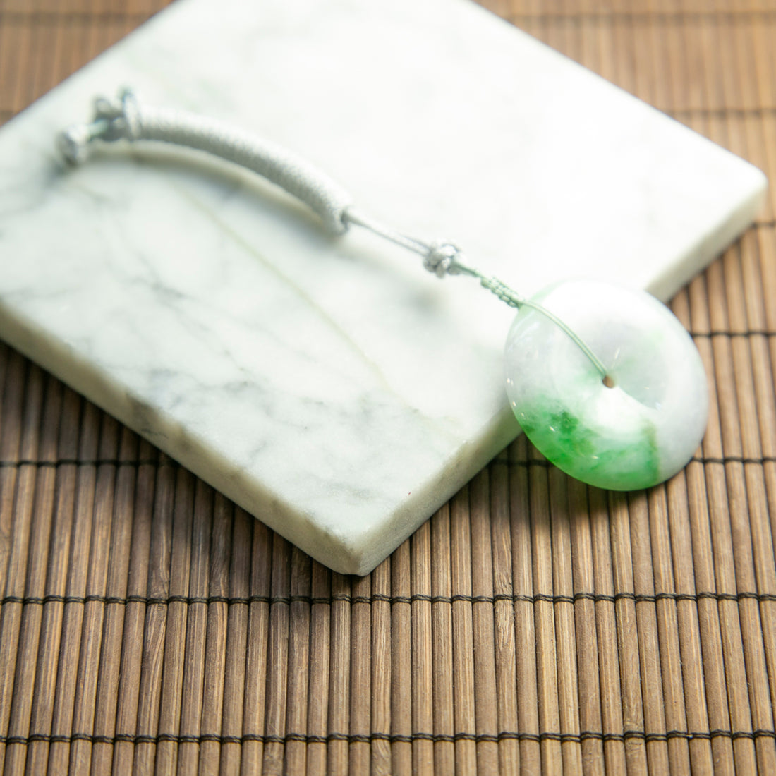 天然緬甸翡翠白底青平安扣吊墜