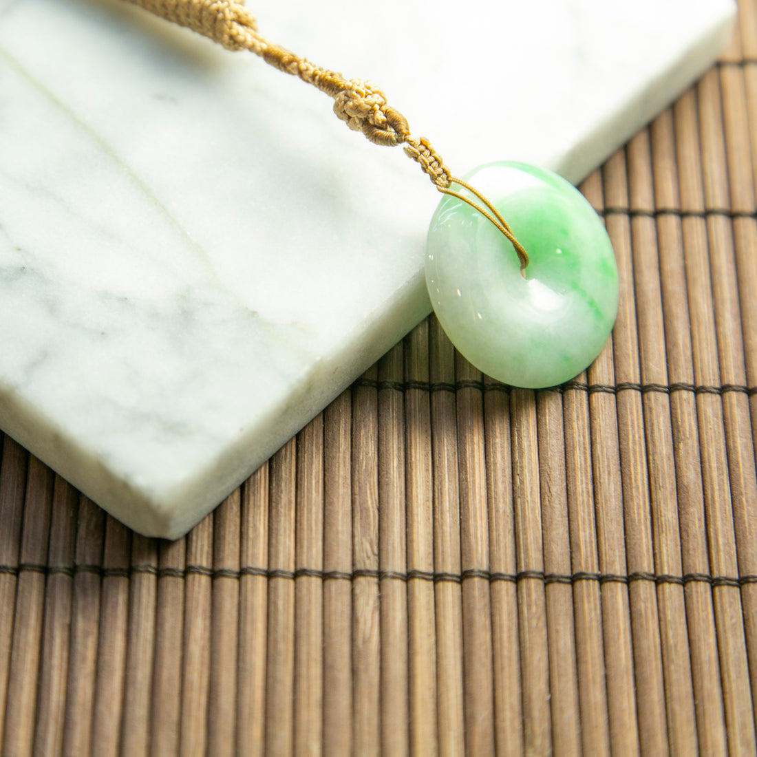 天然緬甸翡翠白底青平安扣吊墜