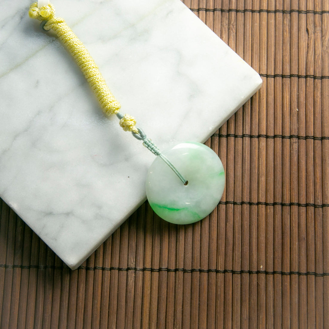 天然緬甸翡翠白底青平安扣吊墜