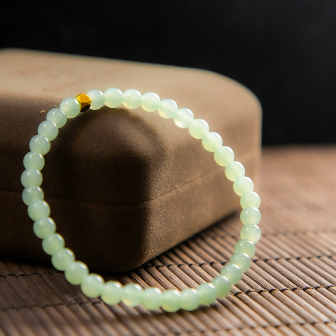 天然緬甸翡翠冰淡綠手珠串