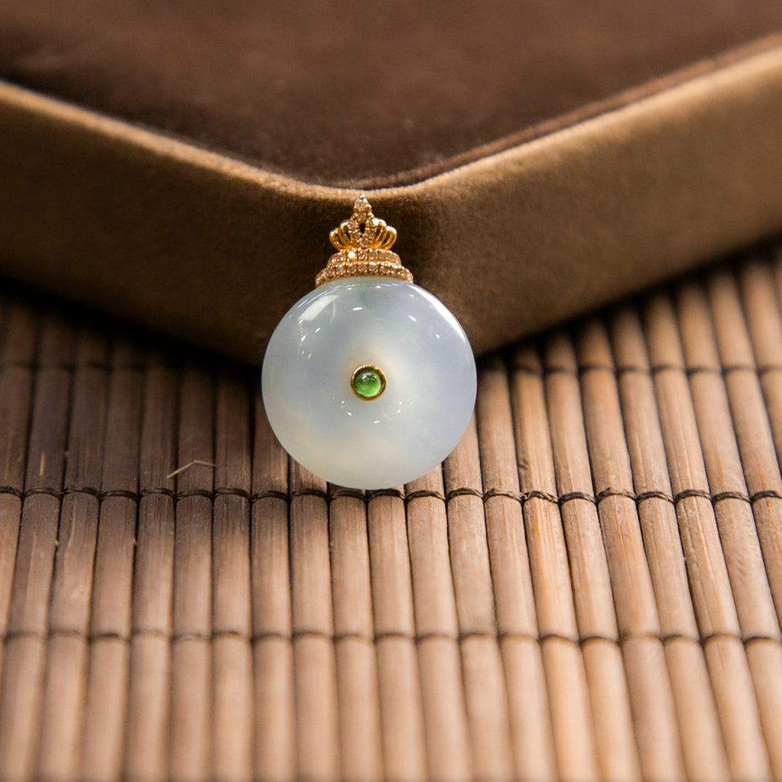 18K玫瑰金鑲鑽天然緬甸翡翠冰淡紫飄花平安扣吊墜