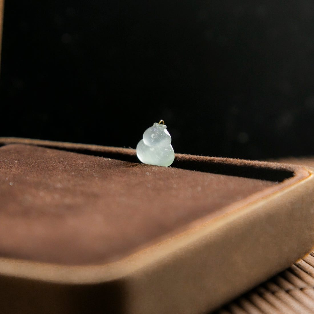 18K金天然緬甸翡翠光感冰晴水葫蘆小吊墜