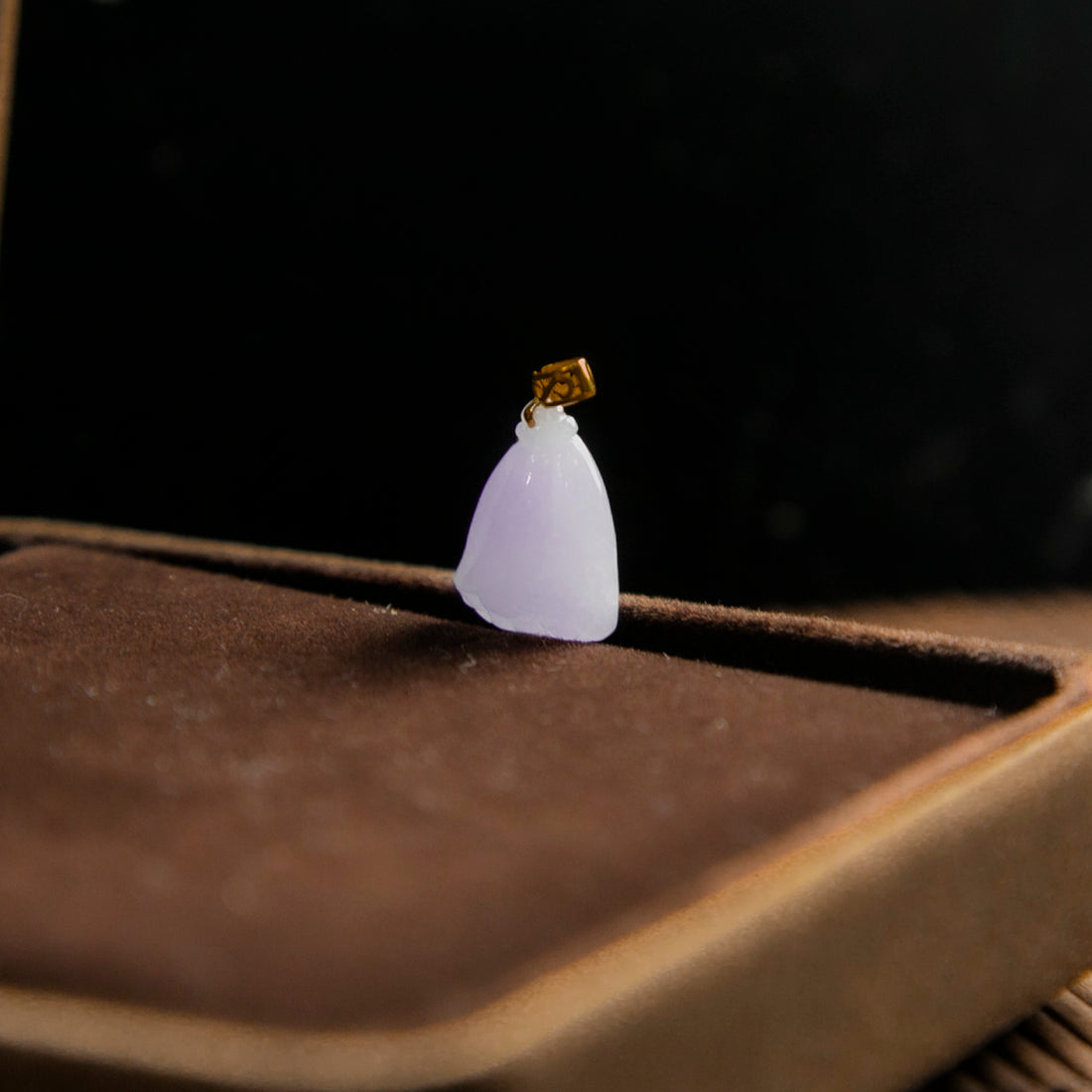 18K金天然緬甸翡翠冰紫蓮蓬吊墜