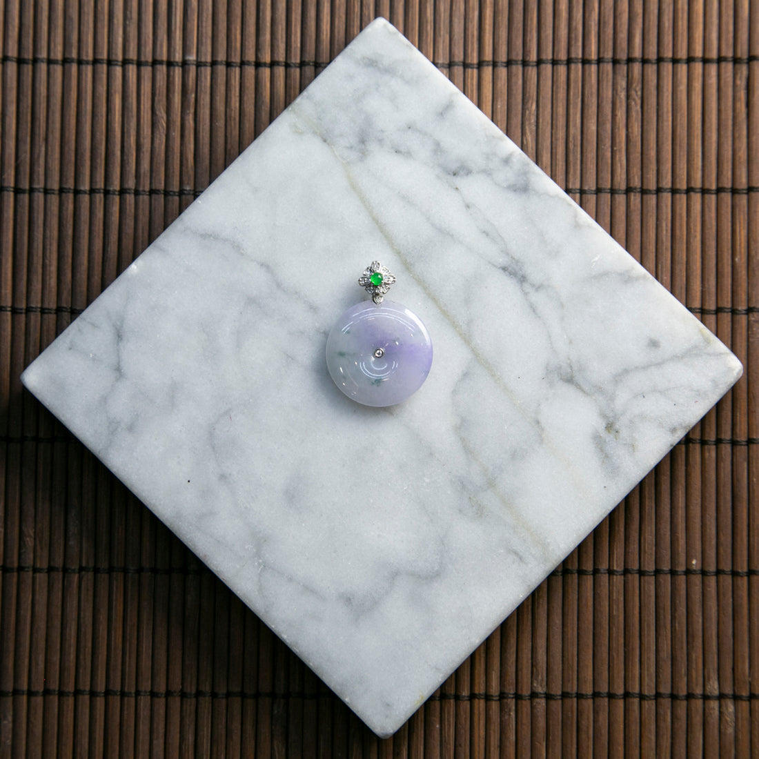 18K白金鑲鑽天然緬甸翡翠粉紫飄藍花平安扣吊墜