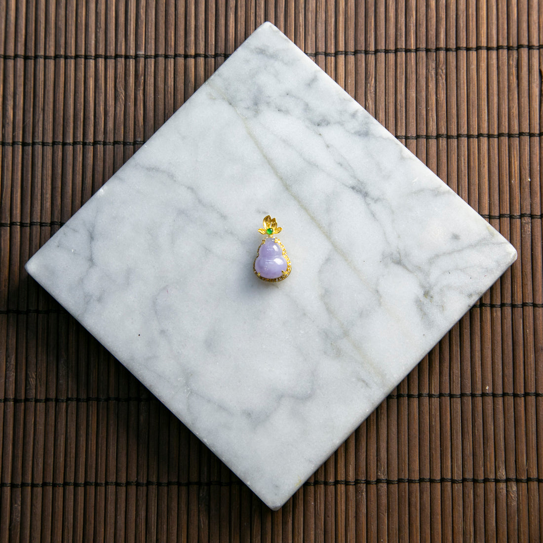 18K黃金鑲鑽天然緬甸翡翠紫葫蘆吊墜