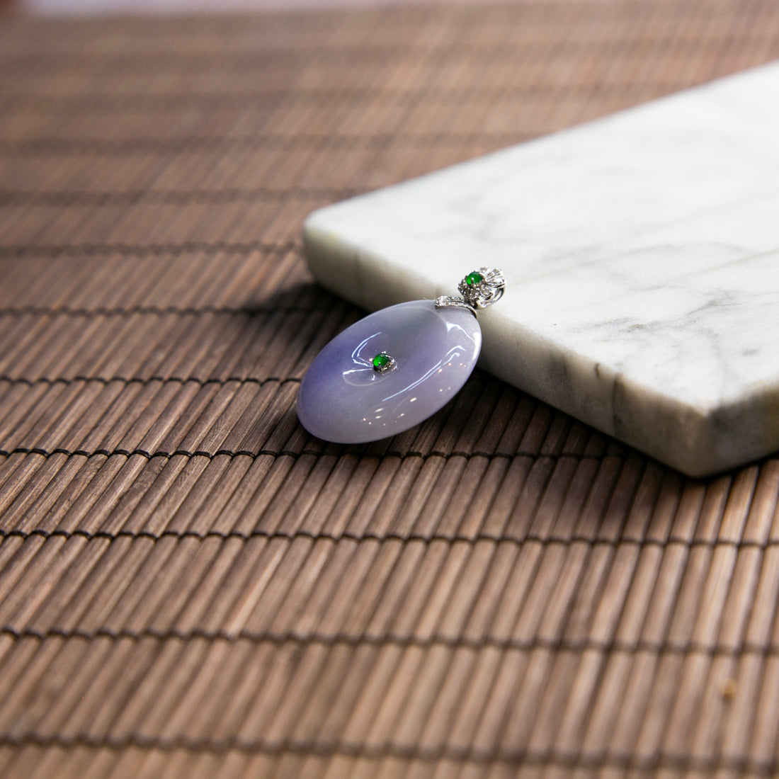 18K白金鑲鑽天然緬甸翡翠粉紫平安扣吊墜