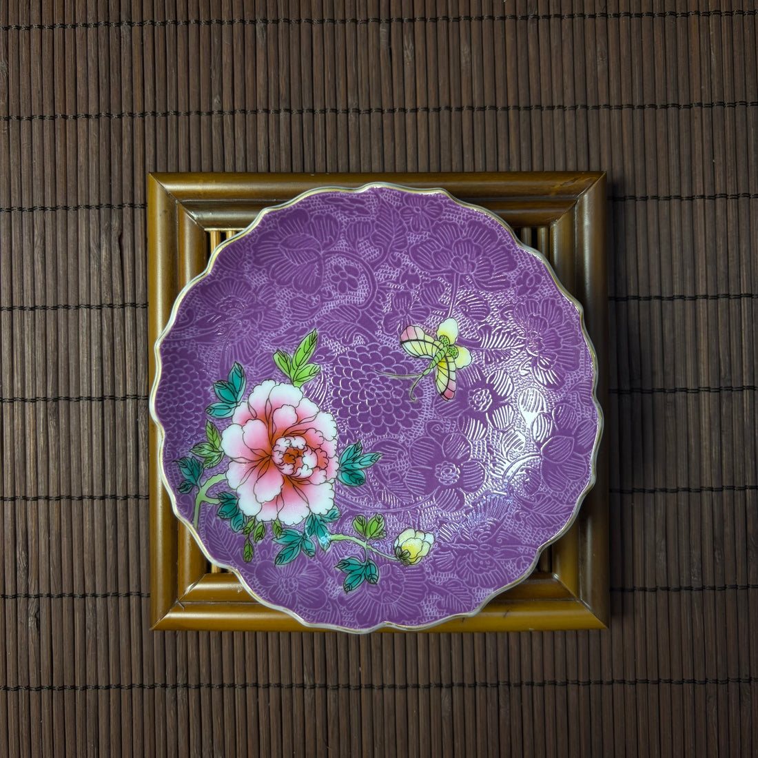 景德鎮扒花釉上彩紫色茶碟